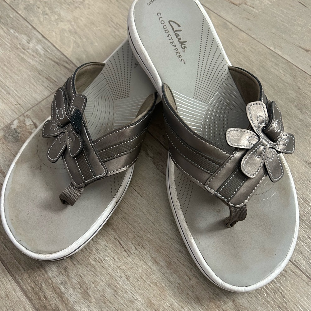Clarks Women's Brown Flower Sandals